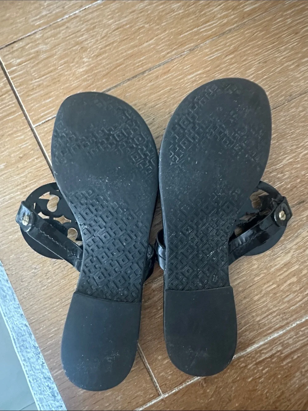Tory Burch Black Patent Miller Logo Thong Sandals